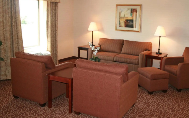 Hampton Inn & Suites Greensburg