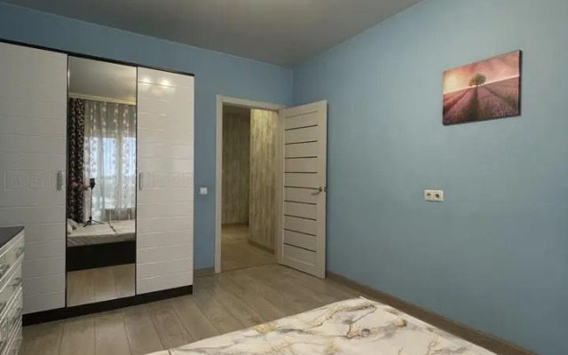 Сниму квартиру на улице Октябрьской Революции