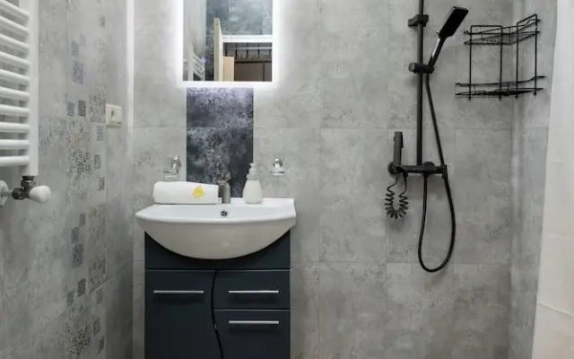 Apartment by Luxe Group XO222