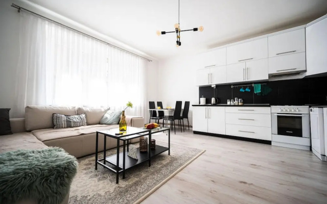 Modern 1bdr Apartment Near City Center