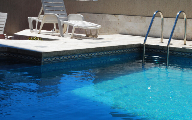 Altezza Apart Suites Hotel