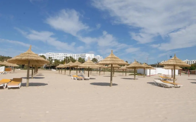 Yadis Hammamet Club