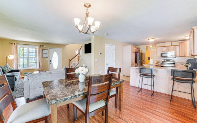 Spacious Champaign Home By University Of Illinois!