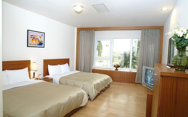 Takatama Hotel