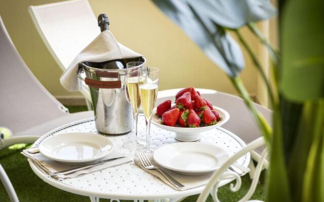 Luxury Rooms And Suites