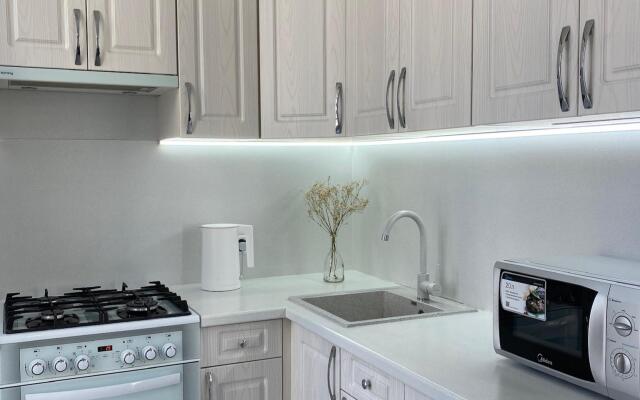 Alicekeys (Алискис) на улице Молодогвардейская 2/95