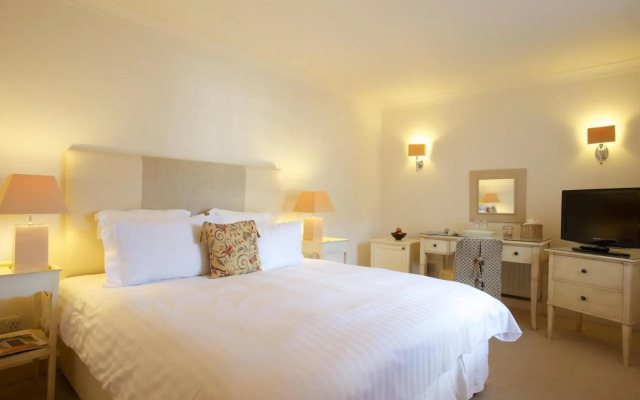 The Lugger Hotel