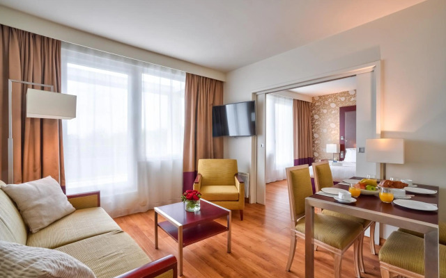 Clarion Paris CDG Airport Hotel