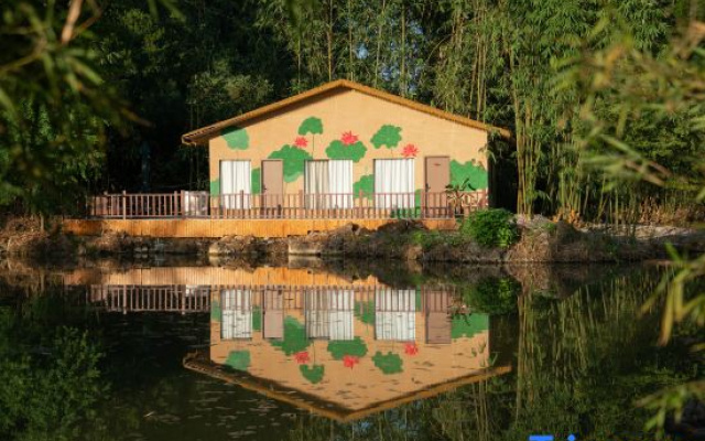 Yangshuo Lotus Pond Night Villa