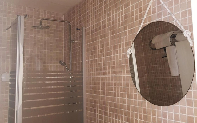 Lolita's house torre del oro