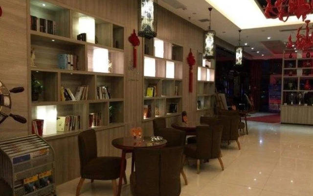 Orange Inn Wuyi Square