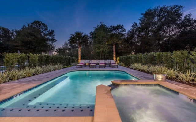 W216 - 5 Bedroom Luxury Villa Near Disney