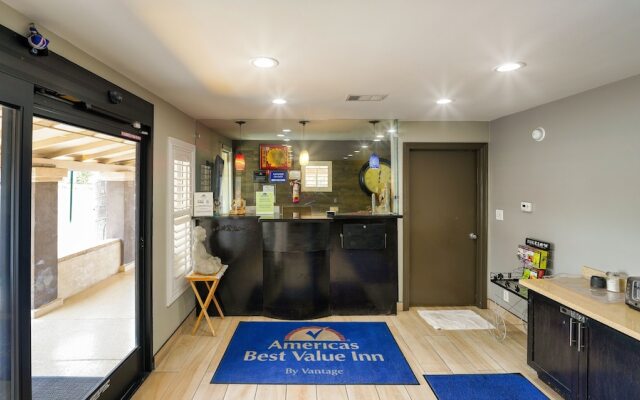 Holiday Lodge Motel Antioch