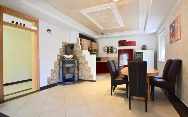 Holiday house with sea view and BBQ grill