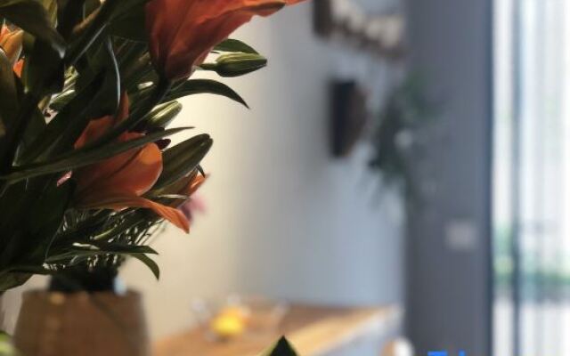 Yuehu Lakeview Guesthouse