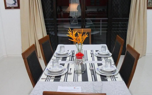 Bohol White House Bed & Breakfast