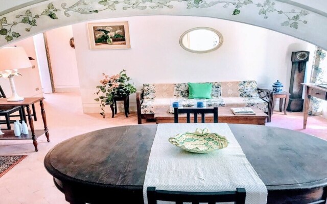 "exclusive Leisure Pool - Italian Garden of Heaven - 12 Guests"