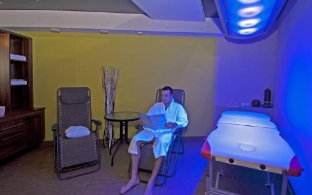 Krystal Hotel
