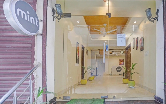 OYO Flagship 70339 Hotel Smile Residency