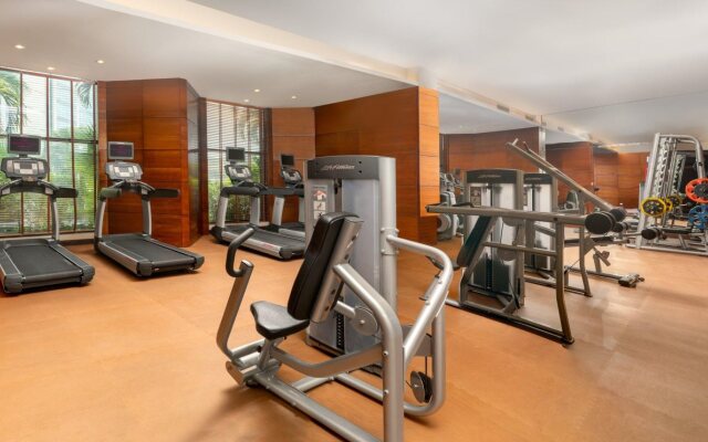 Crowne Plaza West Hanoi Residences