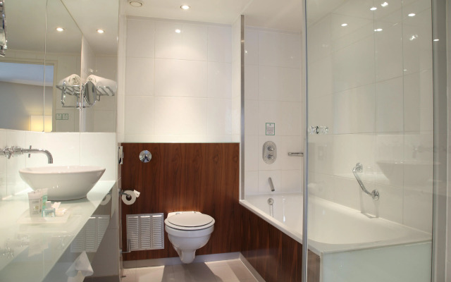 Holiday Inn London Camden Lock by IHG