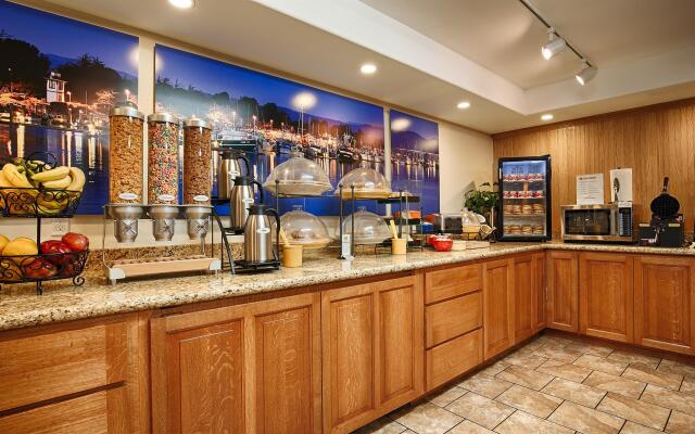 Best Western Plus Humboldt Bay Inn