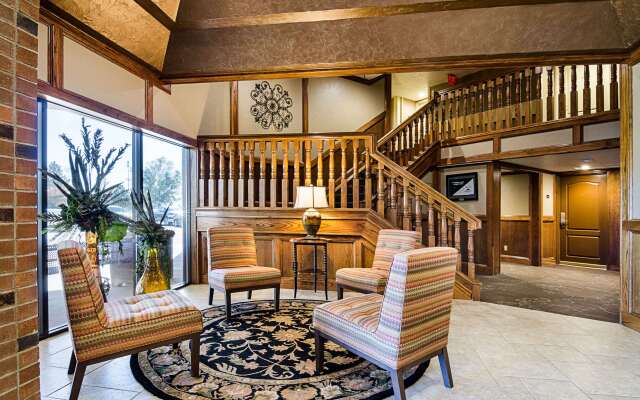 Clarion Inn Garden City