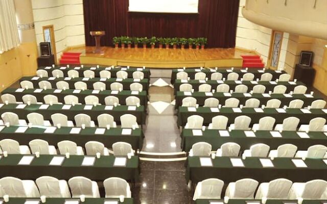 Gaoxiong Hotel