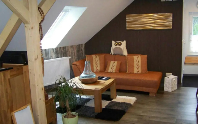 Loft-Ferienwohnung zur "Kfz-Schenke"