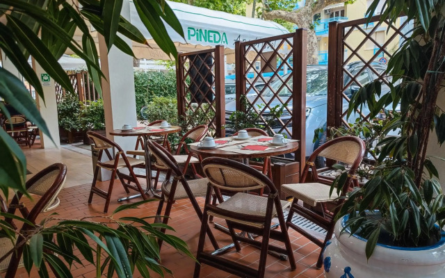 Pineda Aparthotel