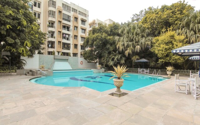 OYO 8771 Hotel Allahabad Regency