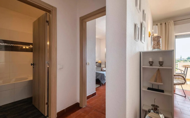 Sea View Central Town 2 Bedroom Apartment