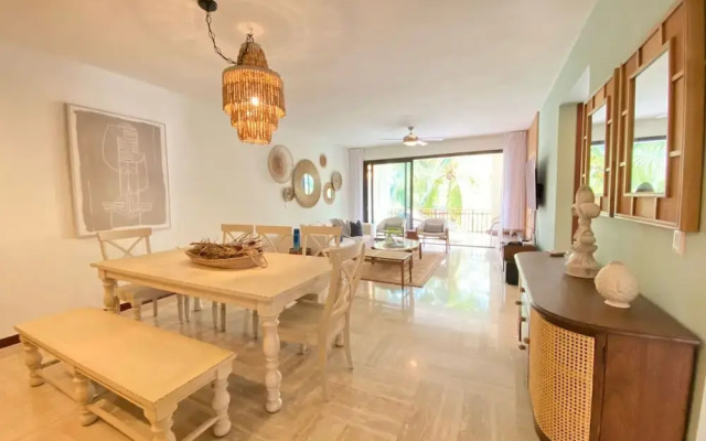 Charming Two-bedroom Apartment in Portillo