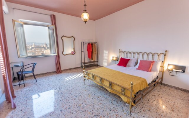 Panoramic 3-bed Apartment in Catania City