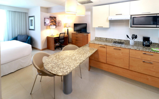 Staybridge Suites Guadalajara Expo by IHG