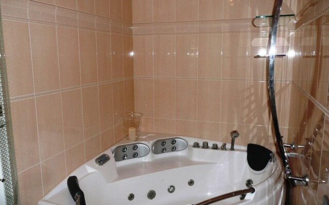 Tverskaya Luxury King Suite