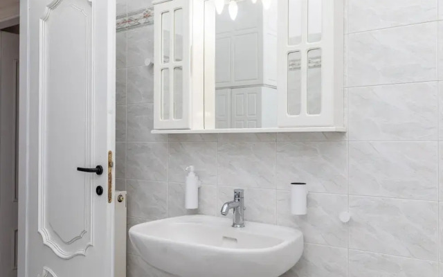 Manouk s - Two Bedroom Apartment