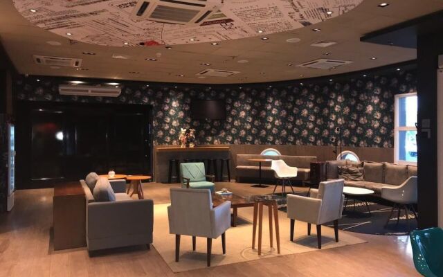 Hotel Oeste Plaza