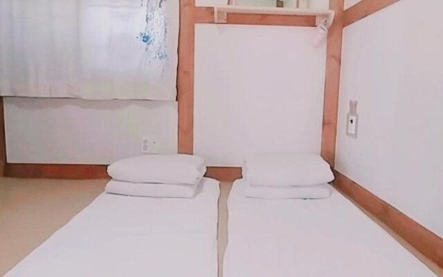 Yujeong Hanok Guesthouse