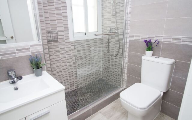 Classy 4 bedrooms Apartment