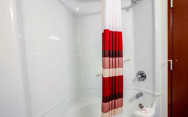 Seasons Inn Traverse City