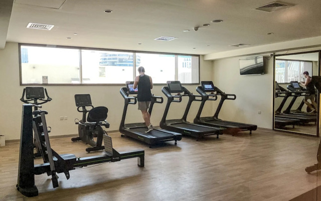 WelHome - Evergreen Apartment Amidst Vibrant JVC With Pool