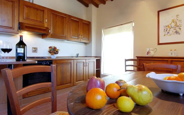 Pleasant Apartment With Swimming Pool,garden,bbq, Parking