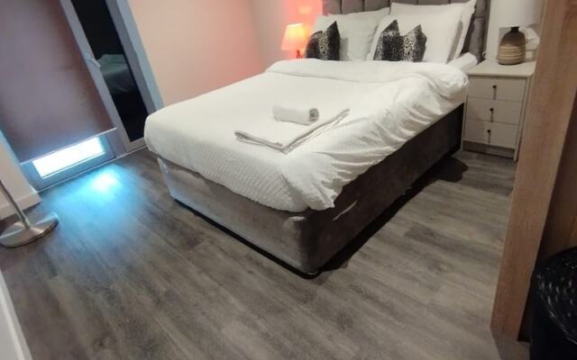 Charming 3-bed Apartment in London