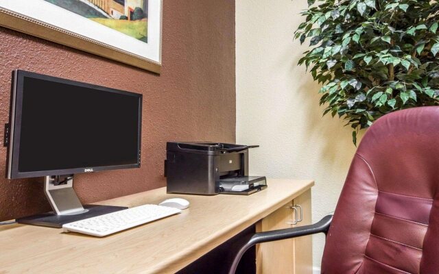 Comfort Inn & Suites Oakland