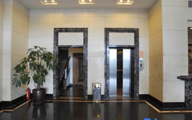 Zhonghuan Hotel