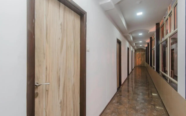 OYO 599 Divine Residency