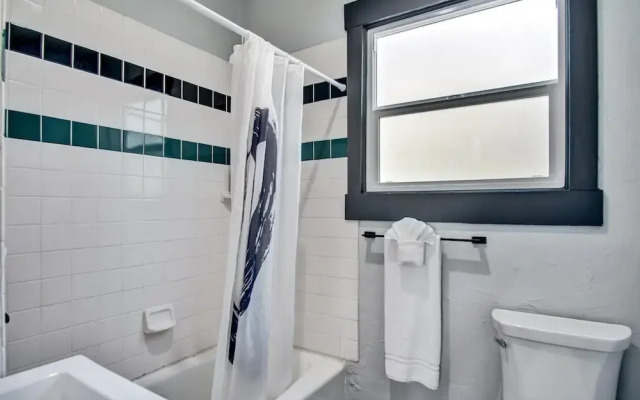 Ventura Downtown Minutes to Beaches