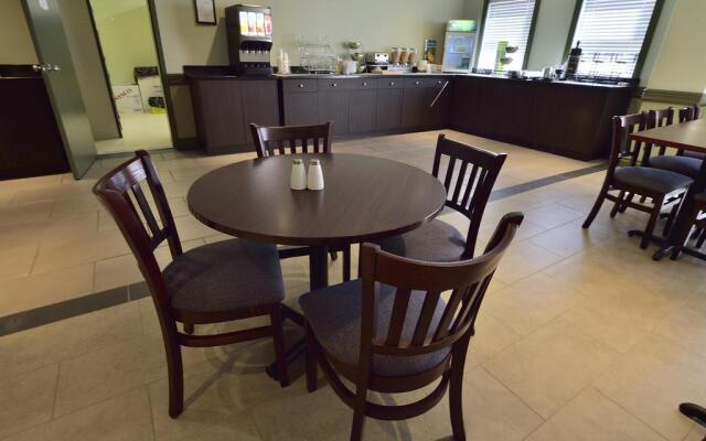 Velora Hinton, Ascend Hotel Collection