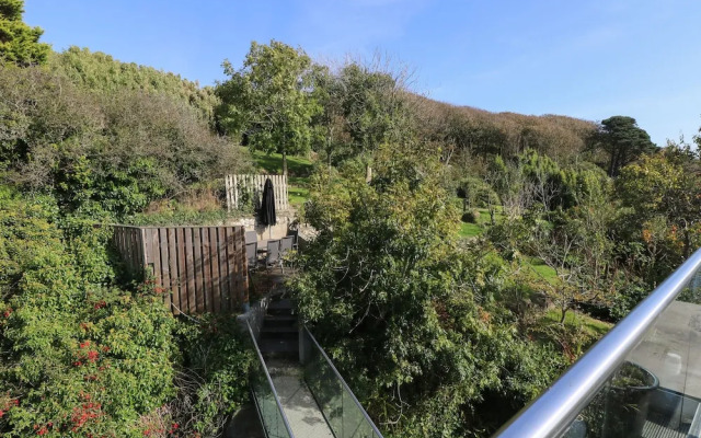 The Upper Deck